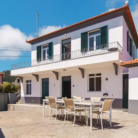 Maison d'hôtes Guestready - Escape With Ocean And Mountain Views