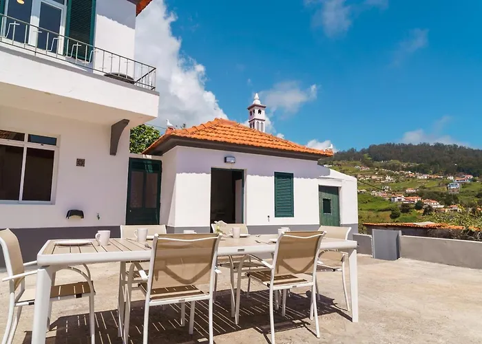 Guestready - Escape With Ocean And Mountain Views Maison d'hôtes