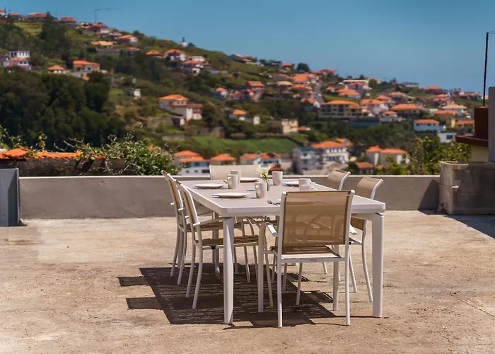 Guestready - Escape With Ocean And Mountain Views Affittacamere 3*