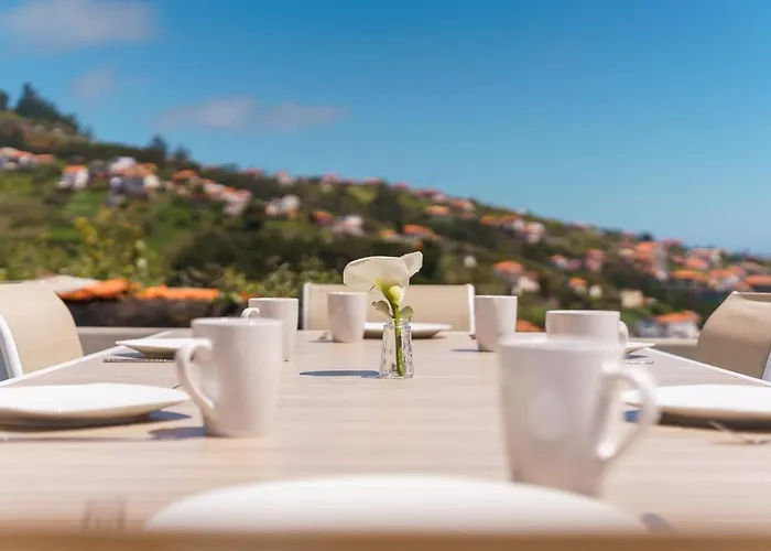 Guestready - Escape With Ocean And Mountain Views Affittacamere